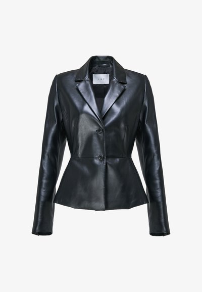 Blazer en cuir noir ajusté avec manches longues, col cranté et deux boutons devant, étiqueté VSP à l'intérieur du col.