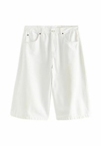 Vita denimshorts med en avslappnad passform, som har dragkedja, två framfickor och bruna metallnitar som detalj.