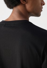 Antony Morato REGULAR FIT FLOCK PRINT - Majica kratkih rukava s printom - black