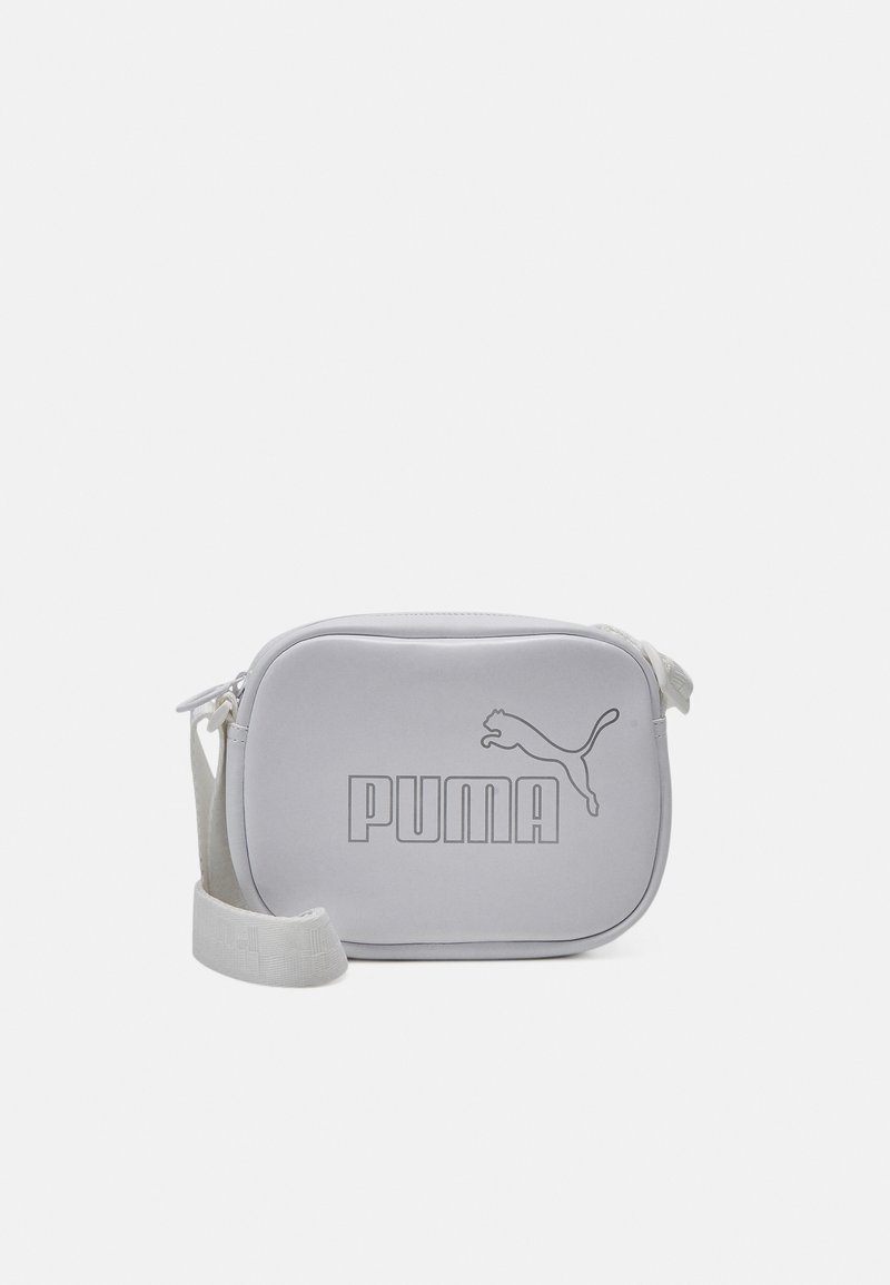 Puma CORE UP CROSS BODY BAG Across body bag white Zalando.de