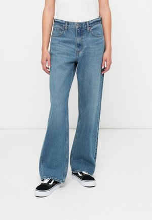 MEDIUM CLEAN LOOSE - Vaqueros boyfriend - blue denim