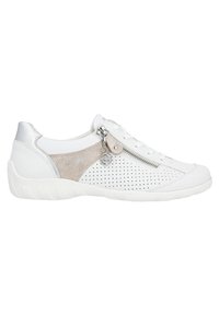 Baskets blanches en cuir perforé, avec des accents en daim, des détails argentés et une fermeture éclair sur le côté ; design à lacets avec une semelle texturée.