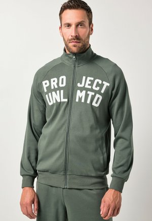 FITNESS STAND-UP COLLAR CHEST BADGE - Felpa con zip - cloudy green