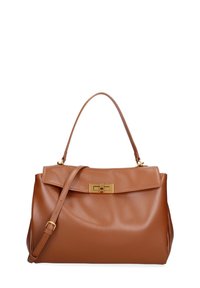 Borsa a tracolla in pelle marrone con una forma strutturata, patta superiore piatta, dettaglio in metallo dorato sulla chiusura e tracolla staccabile.