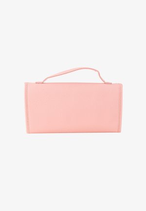 Bolso de mano rosa con textura y forma rectangular, con asa superior y diseño minimalista. Sin herrajes ni adornos visibles.