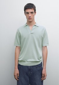 Massimo Dutti LIGHTWEIGHT V-NECK - Polotričko - evergreen