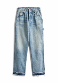 Jeans in denim blu chiaro con taglio dritto, caratterizzati da un orlo sfilacciato. Tasche standard e dettagli di cucitura visibili in tutto il capo.