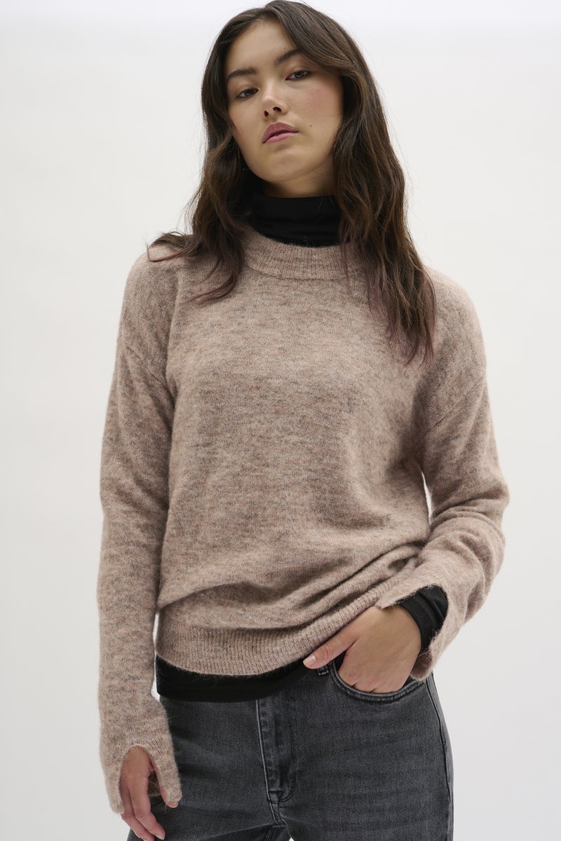 My Essential Wardrobe Trui beige