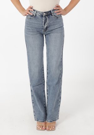 Jeans mit hoher Taille und geradem Bein aus hellblauem Denim. Mit Knopfverschluss, Fronttaschen und dezentem Verblassen für Struktur.