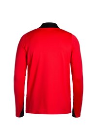 Langarmshirt in felrood met een zwarte kraag en zwarte accenten op de mouwen; gemaakt van een gladde, rekbare stof.