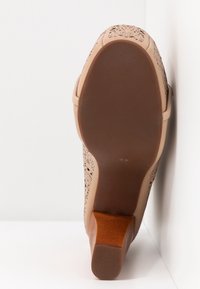 Jeffrey Campbell Bottines à talons hauts - tan