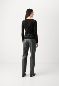 Scotch & Soda BURN OUT LONG SLEEVE - Hosszú ujjú felső - black