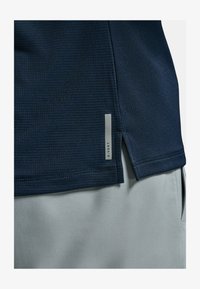 Unausgewählt, midnight-silver reflective