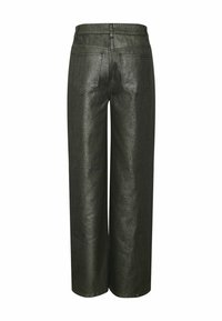 Metalne zelene hlače širokog kroja s glatkom teksturom, koje sadrže dva stražnja džepa i visoki struk.