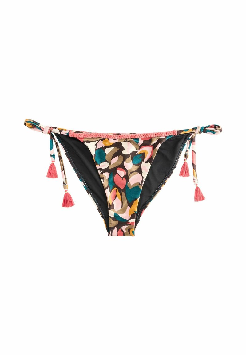 Bikini-Höschen mit einem mehrfarbigen Blättermuster, schwarzen Einsätzen, seitlichen Bindebändern und rosa Quastenakzenten. Verfügt über eine geflochtene Borte entlang der Taille.