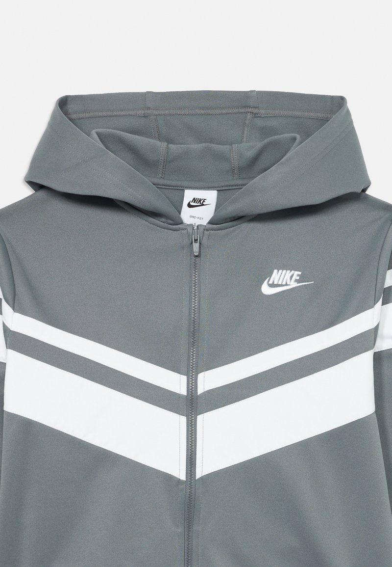 Nike Sportswear UNISEX Tracksuit smoke grey/white/grey Zalando