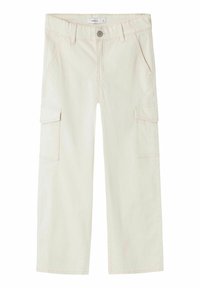 Pantalons cargo crème avec une coupe décontractée, featuring deux poches latérales, des poches utilitaires et une fermeture à bouton. Fabriqué en matériau mélangé coton.
