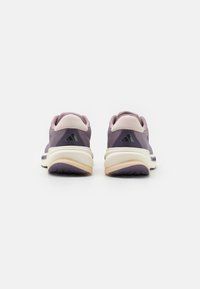 adidas Performance SUPERNOVA RISE - Bėgimo batai plentui - preloved fig/putty mauve/shadow violet