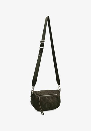 Borsa a tracolla in pelle nera trapuntata con tasca frontale con cerniera, tracolla regolabile e dettagli in metallo argentato. Superficie testurizzata.