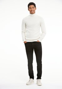 Lindbergh ROLL NECK - Strickpullover - pale sand