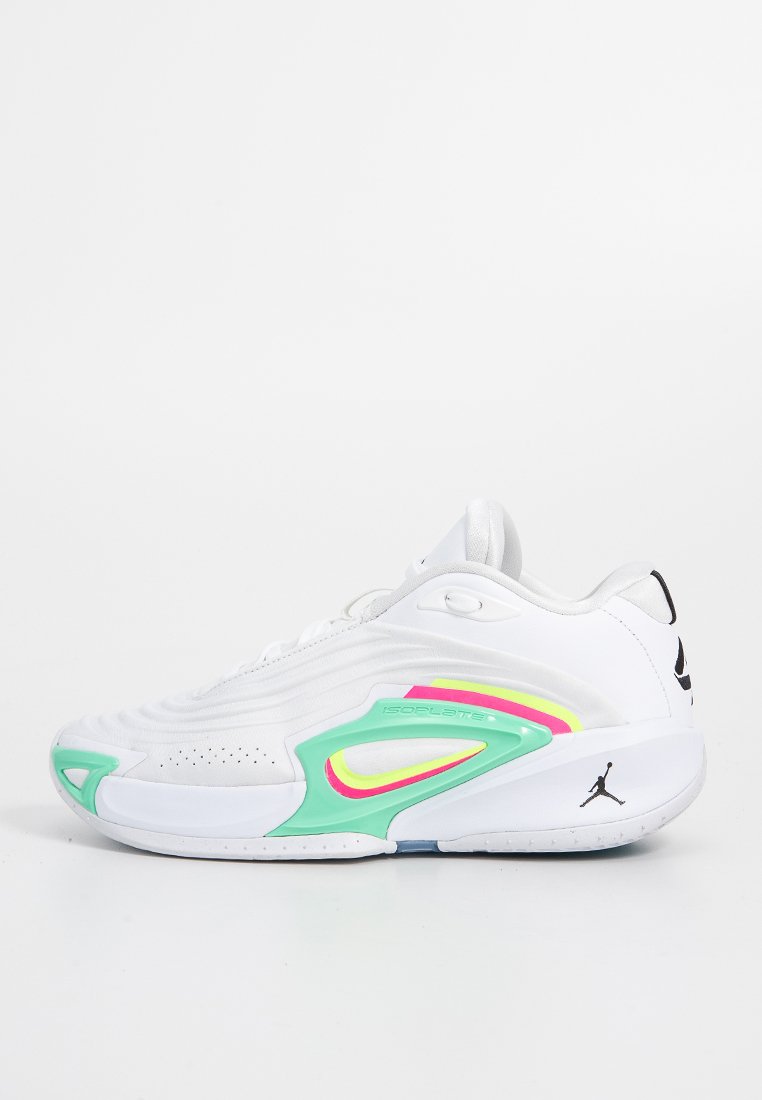 Zapatilla deportiva blanca con parte superior texturizada, acentos en verde y rosa, suela acolchada y un logo prominente. Diseñada para la comodidad y el rendimiento.