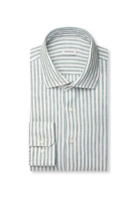 Chemise à manches longues avec boutons, pliée, rayée verticalement en blanc et bleu clair, avec un col classique.