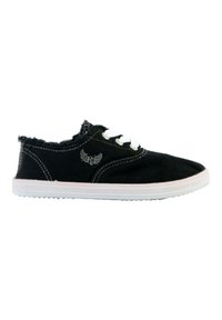Scarpe di tela nere con lacci bianchi, bordi sfrangiati, una suola in gomma bianca e un sottile emblema alato sul lato.