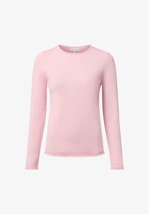 Jasnoróżowy sweter z długim rękawem, dziany, z okrągłym dekoltem i lekko falbaniaszym dołem, prezentowany na białym tle.