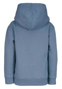 Sininen puuvillaneule on varustettu tekstuuripinnalla, pitkillä hihoilla, suurella hupulla sekä ribbaatuilla helmalla ja hihansuilla. Takana on saumatonta muotoilua.