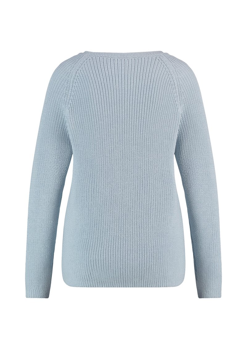 Maglione azzurro chiaro lavorato a maglia con maniche lunghe, texture a coste e scollatura rotonda. Presenta una vestibilità comoda e maniche raglan.