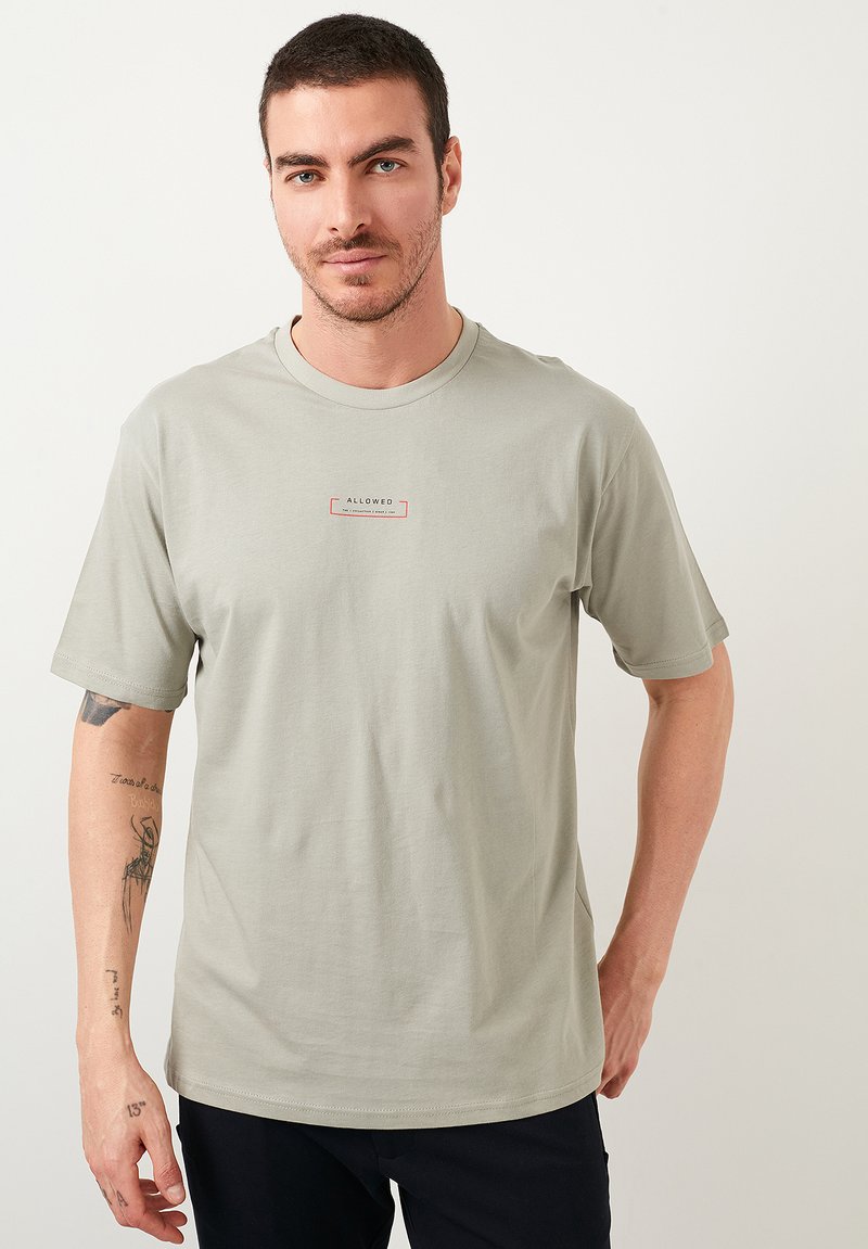 Herren T-Shirts basic | Buratti BURATTI T-Shirt basic almond green/grün - IC23807 Herren T-Shirts basic | Buratti BURATTI T-Shirt basic almond green/grün - IC23807