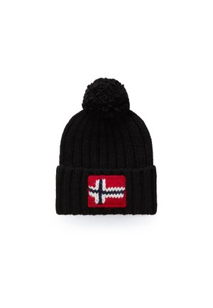 Svart stickad mössa med en texturerad uppvikning, prydd med en röd patch med en vit och blå norsk flagga och en svart pom-pom på toppen.