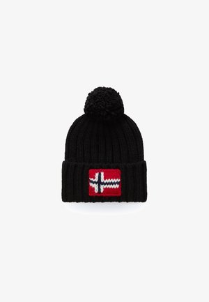 Gorro de punto negro con un dobladillo texturizado, que presenta un parche rojo con un diseño de bandera noruega en blanco y azul y un pompon negro en la parte superior.