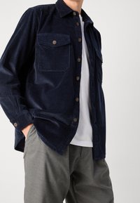 Tommy Hilfiger Tunn jacka - dark blue
