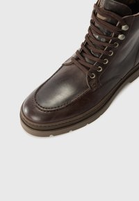 Hackett London PATRICK - Botine cu șireturi - dark brown
