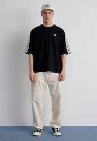 Thumbnail Image 2