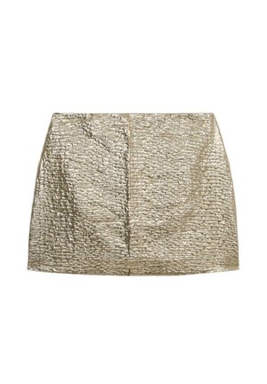 Metallic gold Minirock mit strukturierten Oberflächen und einem zerknitterten Muster, gerader Schnitt und ohne sichtbare Hardware oder Akzente.
