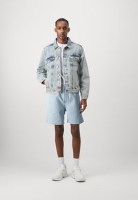 Samsøe Samsøe SAJABARI - Shorts vaqueros - destructed denim