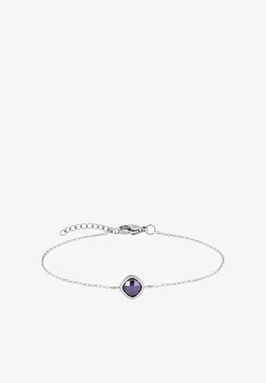 Delicaat zilveren armband met een facetgeslepen vierkante paarse edelsteen in het midden en een karabijnsluiting met verstelbare schakels.