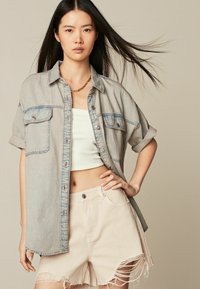 Next TALL - Hemdbluse - bleached denim