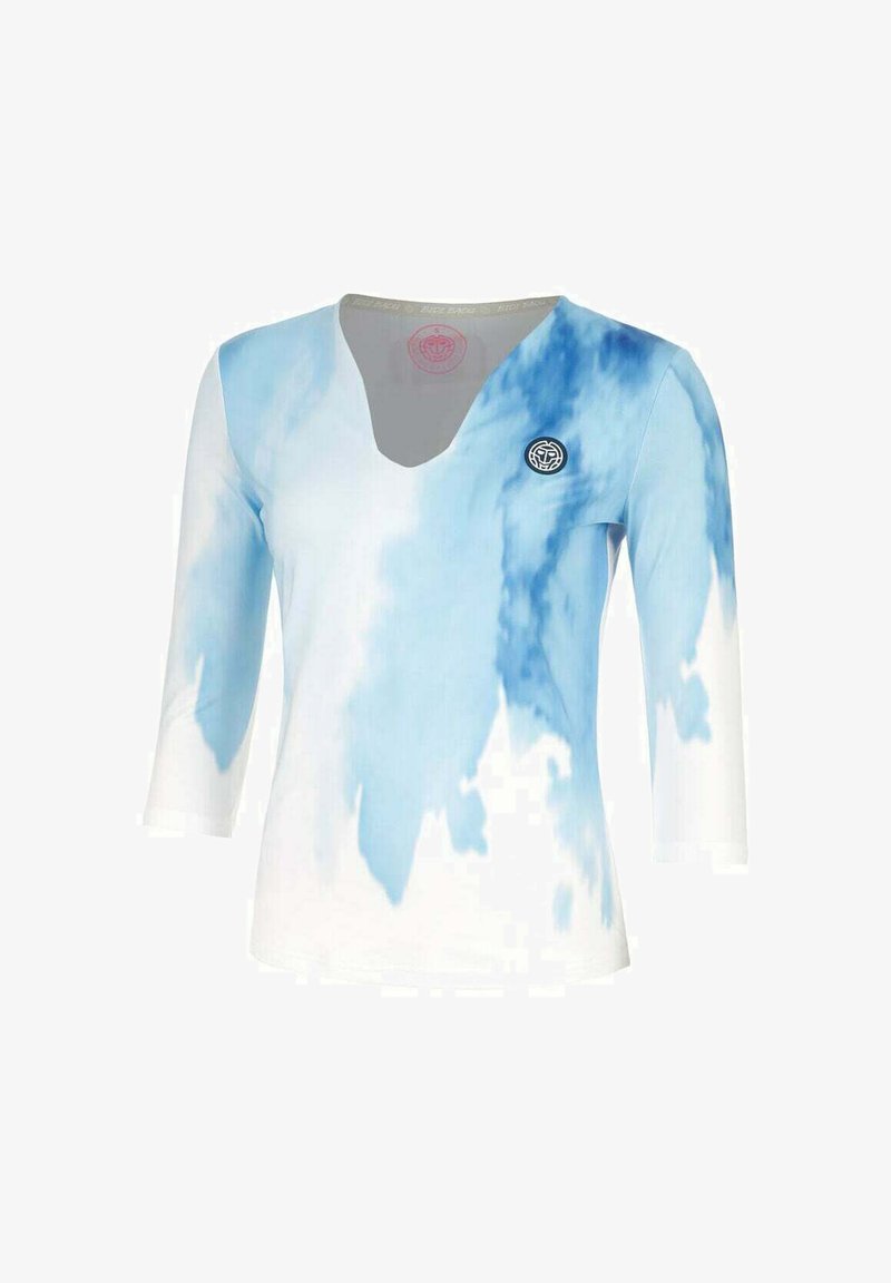 Top de cuello en V, con mangas de tres cuartos en blanco con patrón de tie-dye azul. Tejido elástico, detalle sutil del logo en el lado izquierdo del pecho.