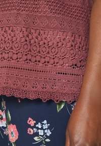 Vero Moda Curve SINGLET - Top - rose brown