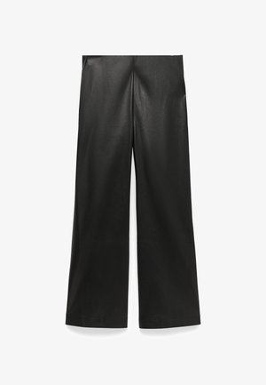 Pantaloni neri a gamba larga in ecopelle, caratterizzati da una texture liscia e un design minimalista senza hardware o motivi visibili.