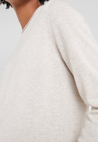 Repeat Trui - beige