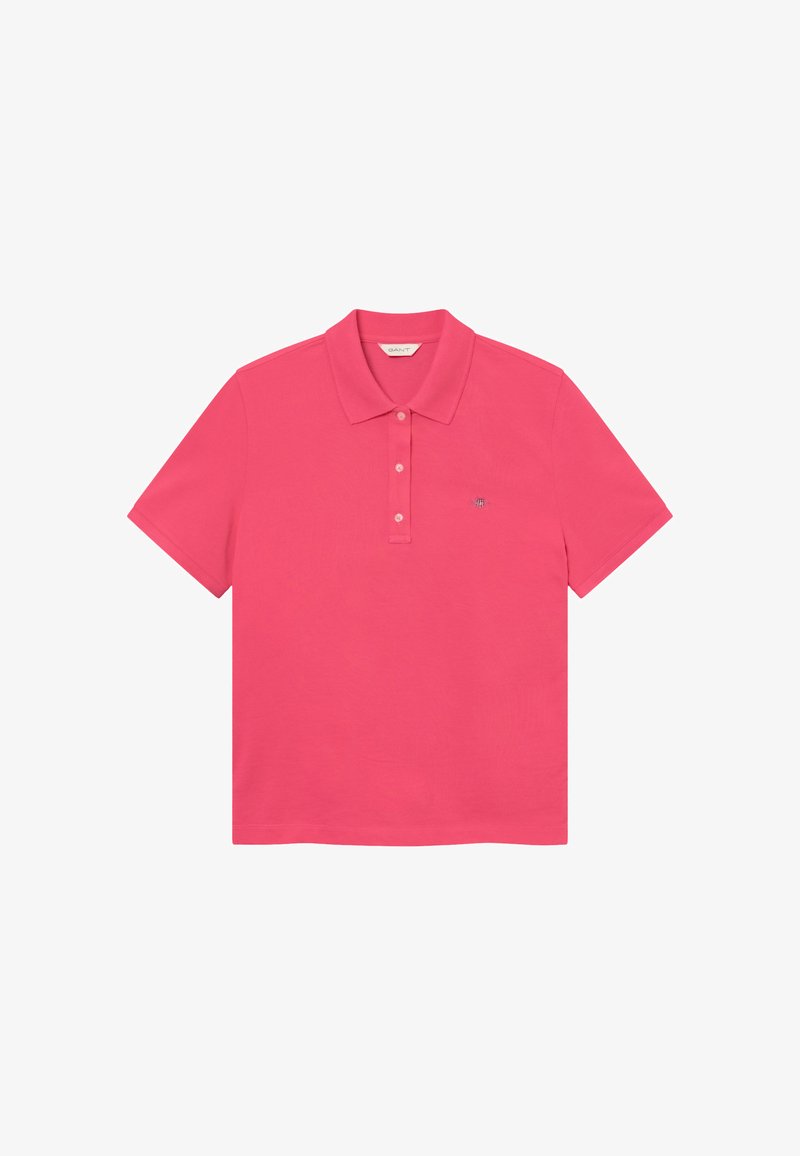 Felroze polo met korte mouwen, kraag, drie knopen en een klein geborduurd logo op de linkerborst.