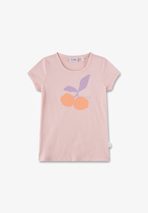 Helles rosa Baumwoll-T-Shirt mit einem Druck von zwei orangen Früchten und einem lila Blatt. Kurze Ärmel und ein runder Ausschnitt.