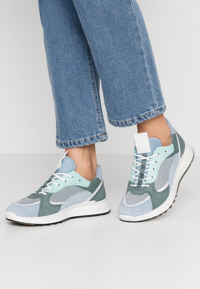 ECCO ST.1 W - Sneakers laag - dusty blue/white/concrete/lake