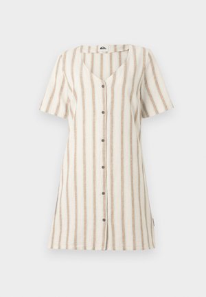 Robe à manches courtes avec boutons sur le devant, rayures verticales beige et blanches, encolure en V et tissu léger.