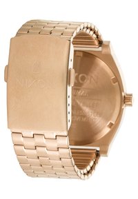 Rechteckige Edelstahl-Uhr mit roségoldener Beschichtung, Gliederarmband und graviertem Logo auf der Rückseite. Glatte Oberfläche und elegantes Design.