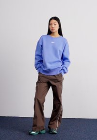 Nike Sportswear CREW - Camisola - royal pulse